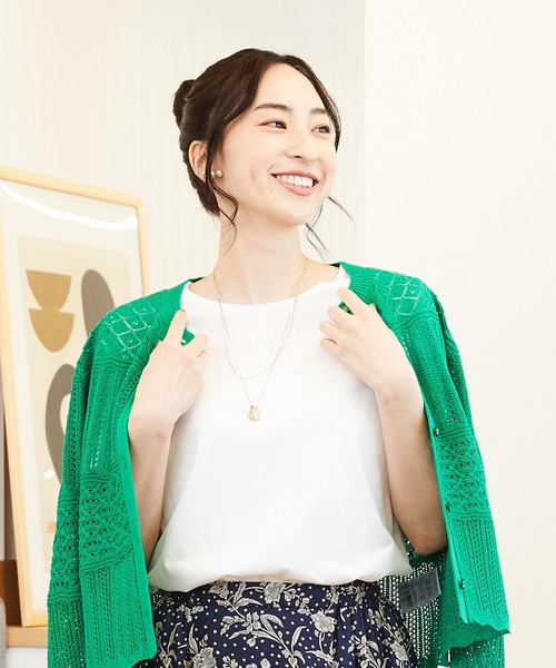 Petit Honfleur(プチオンフルール)の「【UVカット・接触冷感】汗じみ防止加工タックTシャツ(Tシャツ/カットソー・レディース・アイボリー/オレンジ/ネイビー・M/L)」の2枚目の写真