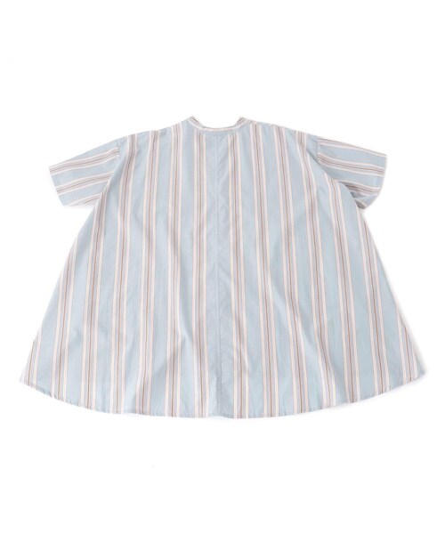 one'sterrace(ワンズテラス)の「ポプリンバックフレアシャツ(シャツ/ブラウス・レディース・ブルー系その他7/ブラック系8/ネイビー系5・02)」の16枚目の写真