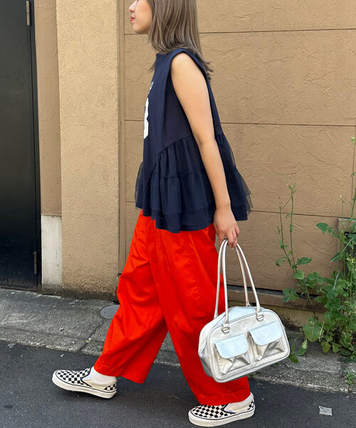 CIAOPANIC(チャオパニック)の「裾チュールドッキングロゴノースリーブトップス(Tシャツ/カットソー・レディース・ネイビー/オフホワイト/ピンク・ONE SIZE)」の14枚目の写真