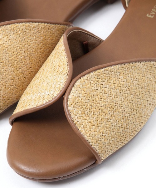 studio CLIP(スタディオクリップ)の「柔らかセパレートサンダル(サンダル・レディース・ベージュ/ブラック・LARGE/MEDIUM)」の10枚目の写真