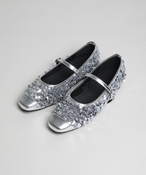 shoes365(シューズスリーシックスファイヴ)の「【shoes365】バックル付きスパンコールバレエシューズ(バレエシューズ・レディース・ブラック/シルバー・22.5cm/23.0cm/23.5cm/24.0cm/24.5cm/25.0cm)」の6枚目の写真