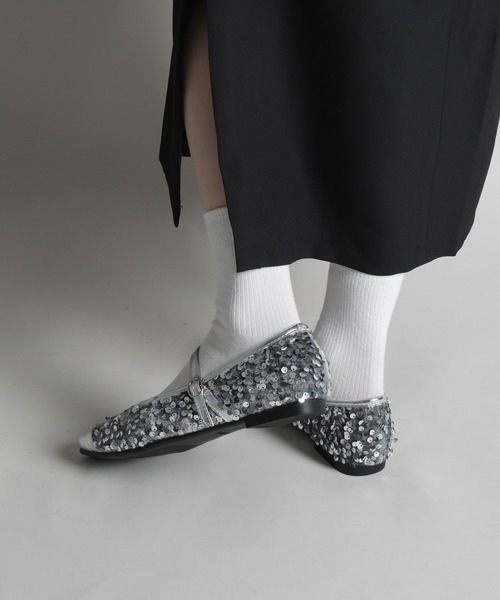 shoes365(シューズスリーシックスファイヴ)の「【shoes365】バックル付きスパンコールバレエシューズ(バレエシューズ・レディース・ブラック/シルバー・22.5cm/23.0cm/23.5cm/24.0cm/24.5cm/25.0cm)」の8枚目の写真