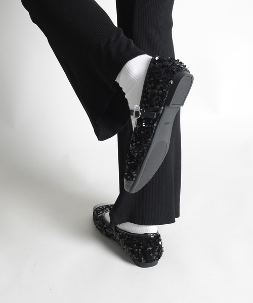 shoes365(シューズスリーシックスファイヴ)の「【shoes365】バックル付きスパンコールバレエシューズ(バレエシューズ・レディース・ブラック/シルバー・22.5cm/23.0cm/23.5cm/24.0cm/24.5cm/25.0cm)」の20枚目の写真