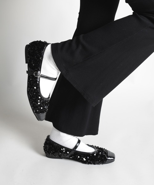 shoes365(シューズスリーシックスファイヴ)の「【shoes365】バックル付きスパンコールバレエシューズ(バレエシューズ・レディース・ブラック/シルバー・22.5cm/23.0cm/23.5cm/24.0cm/24.5cm/25.0cm)」の21枚目の写真