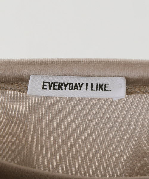 EVERYDAY I LIKE.(エヴリディアイライク)の「ベロアTシャツ(Tシャツ/カットソー・レディース・カーキ/タン・FREE)」の7枚目の写真