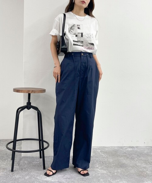 fredy emue(フレディエミュ)の「イージーストレートパンツ(その他パンツ・レディース・ネイビー/ベージュ/ブラック・36/38)」の4枚目の写真