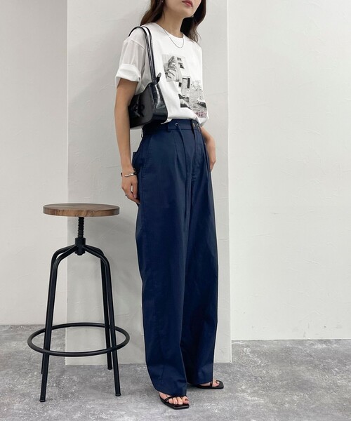 fredy emue(フレディエミュ)の「イージーストレートパンツ(その他パンツ・レディース・ネイビー/ベージュ/ブラック・36/38)」の5枚目の写真