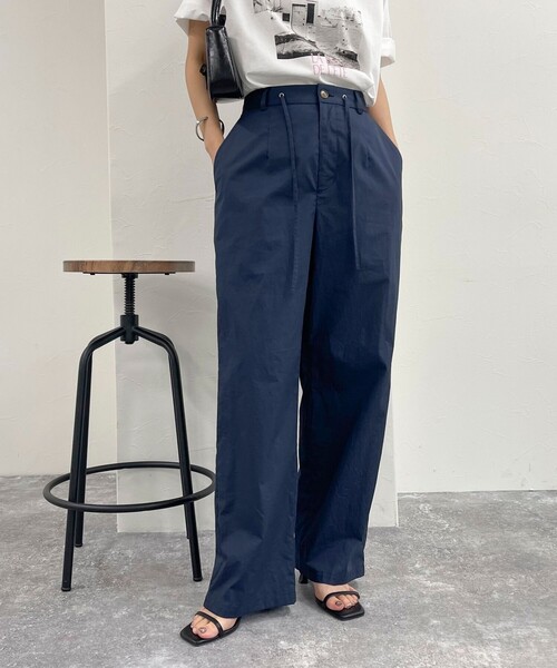 fredy emue(フレディエミュ)の「イージーストレートパンツ(その他パンツ・レディース・ネイビー/ベージュ/ブラック・36/38)」の9枚目の写真