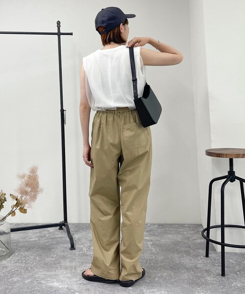 fredy emue(フレディエミュ)の「イージーストレートパンツ(その他パンツ・レディース・ネイビー/ベージュ/ブラック・36/38)」の16枚目の写真