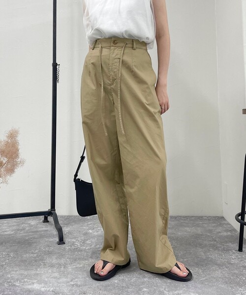 fredy emue(フレディエミュ)の「イージーストレートパンツ(その他パンツ・レディース・ネイビー/ベージュ/ブラック・36/38)」の18枚目の写真