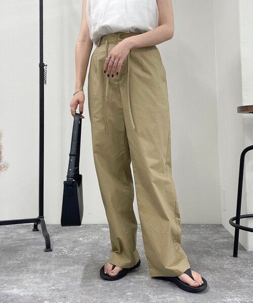 fredy emue(フレディエミュ)の「イージーストレートパンツ(その他パンツ・レディース・ネイビー/ベージュ/ブラック・36/38)」の19枚目の写真