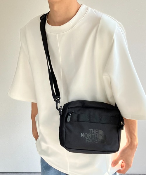 CREARE -LINO-(クレアーレリノ)の「肩タックTシャツ/立体トップス/折り込みショルダー(Tシャツ/カットソー・メンズ・ブラック/オフホワイト・MEDIUM/LARGE)」の3枚目の写真