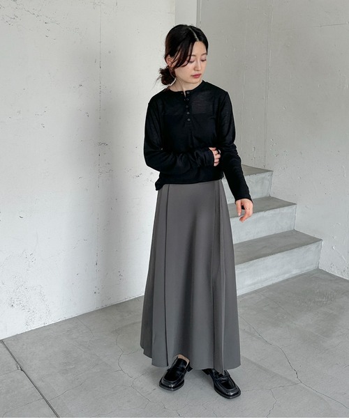 feepur（フェピュール）の「シアーリブヘンリーネックロンTee（Tシャツ/カットソー・レディース・ブラック/グレー/オフホワイト・MEDIUM）」の8枚目の写真