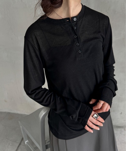 feepur（フェピュール）の「シアーリブヘンリーネックロンTee（Tシャツ/カットソー・レディース・ブラック/グレー/オフホワイト・MEDIUM）」の9枚目の写真