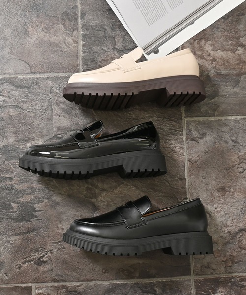 Honeys（ハニーズ）の「厚底コインローファー（ローファー・レディース・ブラック/ライトベージュ/ブラック系その他・S/M/L/LL）」の16枚目の写真