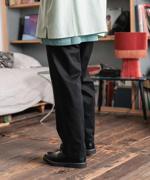 niko and...(ニコアンド)の「1タックイージーチノパンツ(チノパンツ・メンズ・ブラック/カーキ/ベージュ・LARGE/MEDIUM)」の8枚目の写真