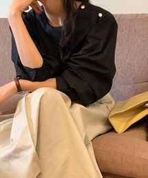ワンショルダーゴールドボタンレイヤード風ブラウス
