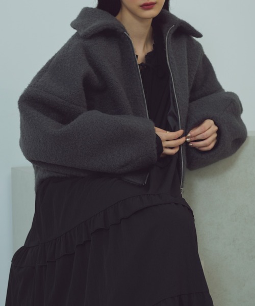 paravion（パラビオン）の「ジップショートブルゾン（ブルゾン・レディース・ダークグレー/アイボリー・FREE）」の4枚目の写真