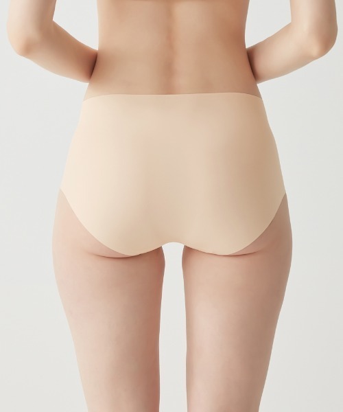 Tuche(トゥシェ)の「Tuche/トゥシェ 縫い目がなくてチクチクしにくい レギュラーショーツ(ショーツ・レディース・スミクロ/ライトベージュ/ブラウン系その他・MEDIUM/LARGE/X-LARGE)」の8枚目の写真
