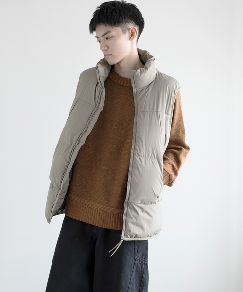 aimoha(アイモハ)の「aimoha men Nature Scout Vest (AW)(ダウンベスト・メンズ・ベージュ/ブラック/グレー/チョコ・MEDIUM/LARGE/X-LARGE/XX-LARGE/XXX-LARGE)」の1枚目の写真