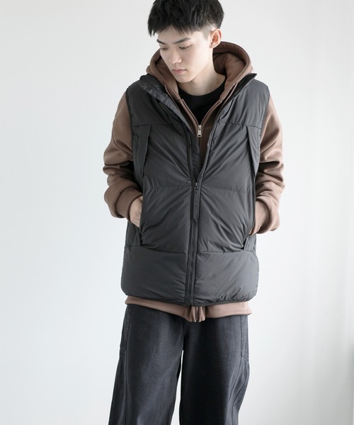 aimoha(アイモハ)の「aimoha men Nature Scout Vest (AW)(ダウンベスト・メンズ・ベージュ/ブラック/グレー/チョコ・MEDIUM/LARGE/X-LARGE/XX-LARGE/XXX-LARGE)」の8枚目の写真