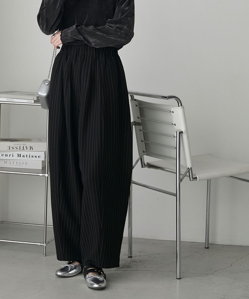 forksy.(フォルクシー)の「【forksy.】ツイルストライプカーブパンツ(スラックス・レディース・グレー/ブラック/ネイビー・FREE)」の17枚目の写真