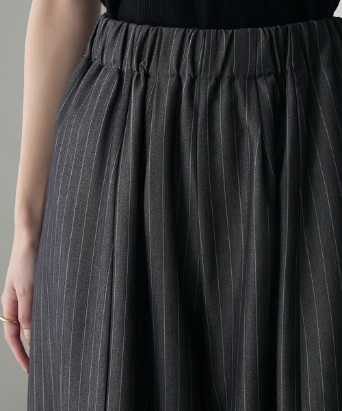 forksy.(フォルクシー)の「【forksy.】ツイルストライプカーブパンツ(スラックス・レディース・グレー/ブラック/ネイビー・FREE)」の5枚目の写真