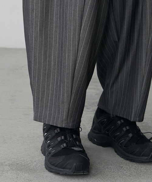 forksy.(フォルクシー)の「【forksy.】ツイルストライプカーブパンツ(スラックス・レディース・グレー/ブラック/ネイビー・FREE)」の8枚目の写真