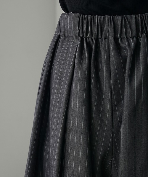 forksy.(フォルクシー)の「【forksy.】ツイルストライプカーブパンツ(スラックス・レディース・グレー/ブラック/ネイビー・FREE)」の13枚目の写真