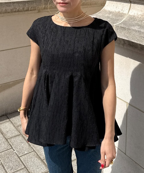 JENNE(ジェンヌ)の「ジャガードスクリュートップス(Tシャツ/カットソー・レディース・ホワイト/ブラック・SMALL/LARGE/MEDIUM)」の4枚目の写真