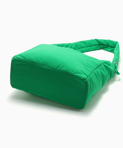 B.C STOCK（ベーセーストック）の「【fellowww / フェロー】キルティングバッグ（ショルダーバッグ・メンズ・アイボリー/ブラック/レッド/グリーン/ブルー系その他・FREE）」の8枚目の写真