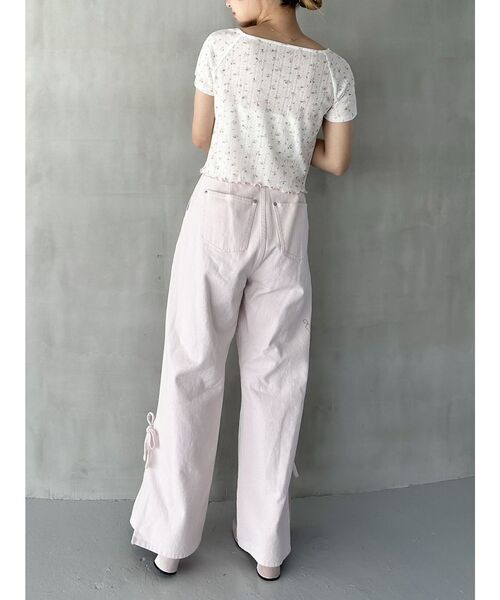 CALNAMUR（カルナムール）の「SIDE RIBBON DENIM PT/サイドリボンデニムパンツ（デニムパンツ・レディース・ブラック/ライトブルー/ピンク・SMALL/MEDIUM）」の13枚目の写真