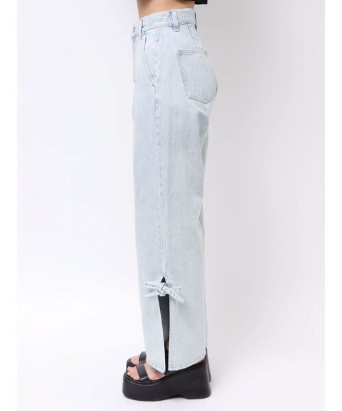 CALNAMUR（カルナムール）の「SIDE RIBBON DENIM PT/サイドリボンデニムパンツ（デニムパンツ・レディース・ブラック/ライトブルー/ピンク・SMALL/MEDIUM）」の15枚目の写真