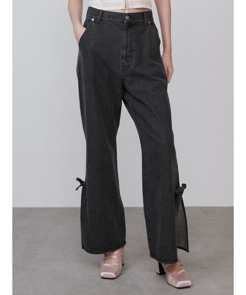 CALNAMUR（カルナムール）の「SIDE RIBBON DENIM PT/サイドリボンデニムパンツ（デニムパンツ・レディース・ブラック/ライトブルー/ピンク・SMALL/MEDIUM）」の4枚目の写真