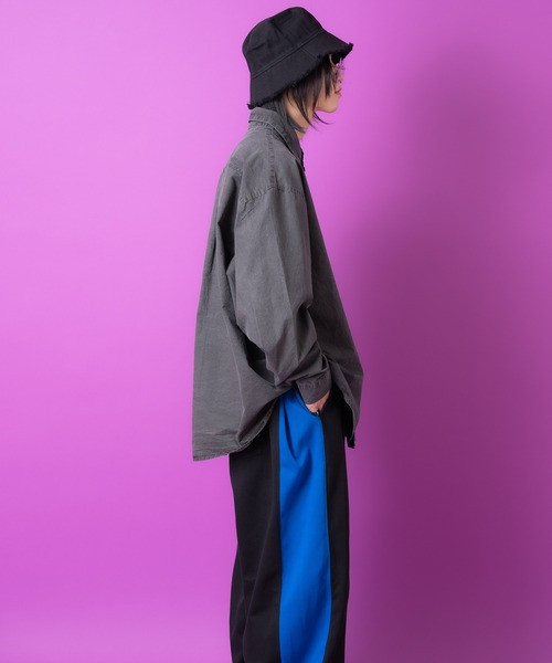 a.p.o.v.(エーピーオービー)の「a.p.o.v. ピグメントコットンオーバーサイズスナップボタンシャツ(シャツ/ブラウス・メンズ・ブラウン/ブラック/ピンク・ONESIZE)」の6枚目の写真