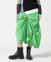 AULA AILA（アウラ アイラ）別注ボリュームランダムタックスカート