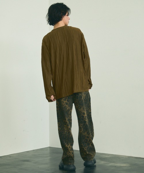 Shoowtime(ショウタイム)の「All over crinkle design long T-shirt / オールオーバークリンクルデザインロングTシャツ(Tシャツ/カットソー・メンズ・ブラウン/ホワイト/ブラック・MEDIUM/LARGE/X-LARGE)」の15枚目の写真