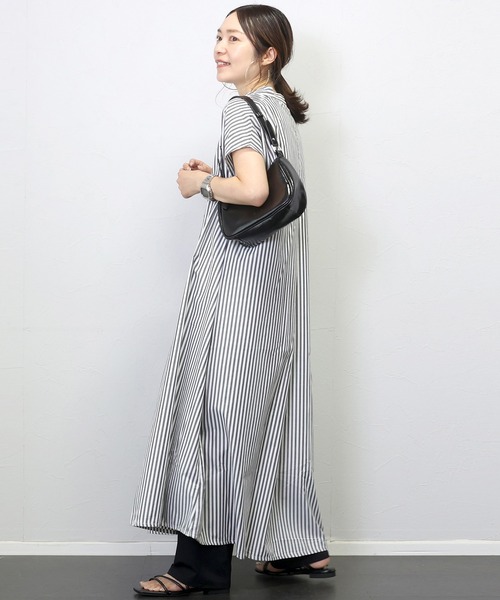 Aletta vita(アレッタビータ)の「T/Cストライプバンドカラーフレンチシャツワンピース(シャツワンピース・レディース・キャメル/チャコール・FREE)」の10枚目の写真