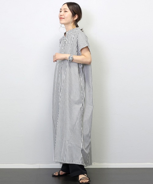 Aletta vita(アレッタビータ)の「T/Cストライプバンドカラーフレンチシャツワンピース(シャツワンピース・レディース・キャメル/チャコール・FREE)」の13枚目の写真
