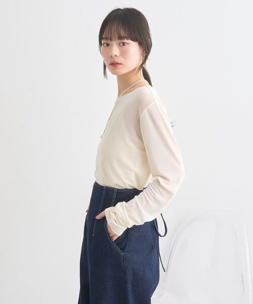 earth music&ecology(アースミュージックアンドエコロジー)の「シャーリングスリーブシアープルオーバー(Tシャツ/カットソー・レディース・ブラック/グレー/アイボリー/ラベンダー/レモンイエロー・FREE)」の7枚目の写真