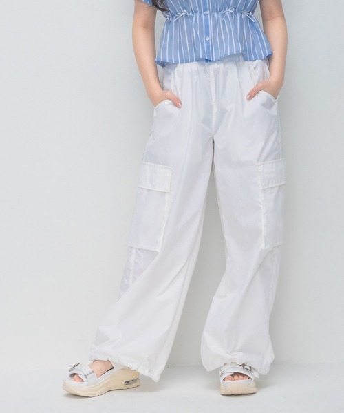 repipi armario（レピピ アルマリオ）の「アソートワイドカーゴパンツ（カーゴパンツ・キッズ・ホワイト/その他2/その他1・SMALL/LARGE/MEDIUM）」の2枚目の写真
