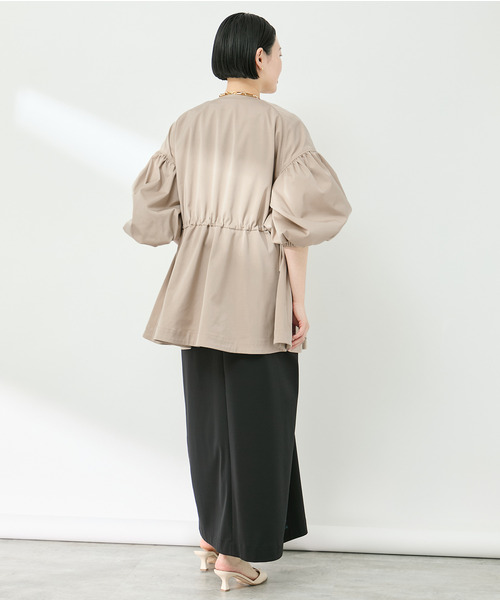 VERMEIL par iena(ヴェルメイユパーイエナ)の「ノーカラーギャザーZIPブルゾン(その他アウター・レディース・ブラック/モカ・FREE)」の9枚目の写真