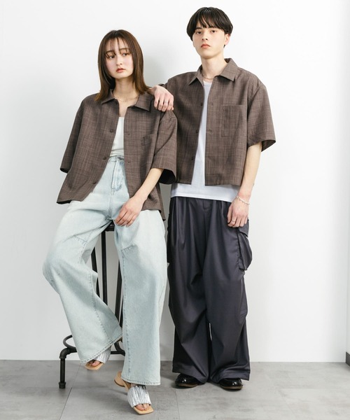 SENSE OF PLACE by URBAN RESEARCH（センスオブプレイスバイアーバンリサーチ）の「『ユニセックス』『接触冷感/吸水速乾/イージーケア』リネンライクボクシーショートスリーブシャツ（シャツ/ブラウス・メンズ・ライトベージュ/ブラック/ブラウン・MEDIUM/LARGE）」の6枚目の写真