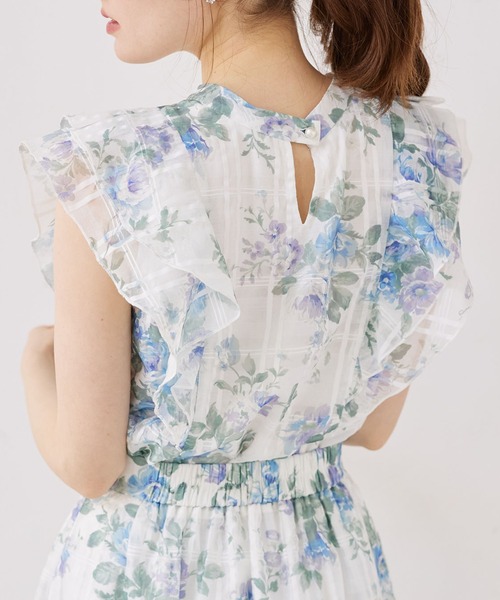 tocco closet(トッコ クローゼット)の「ガーデンローズプリントシアーチェックフリルブラウス(シャツ/ブラウス・レディース・ブルー/ピンク・M)」の12枚目の写真