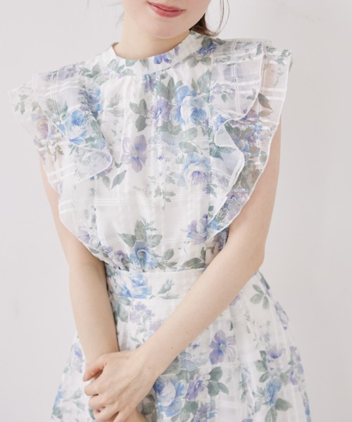 tocco closet(トッコ クローゼット)の「ガーデンローズプリントシアーチェックフリルブラウス(シャツ/ブラウス・レディース・ブルー/ピンク・M)」の9枚目の写真
