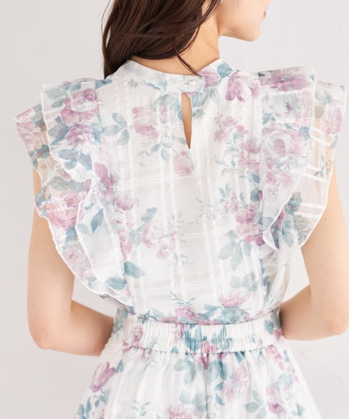 tocco closet(トッコ クローゼット)の「ガーデンローズプリントシアーチェックフリルブラウス(シャツ/ブラウス・レディース・ブルー/ピンク・M)」の18枚目の写真