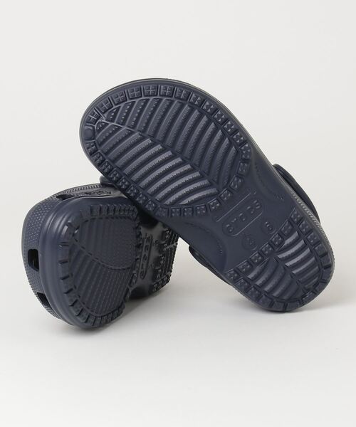 crocs（クロックス）の「クロックス crocs Classic Clog_クラシック クロッグ（サンダル・メンズ・ネイビー・23.0cm/24.0cm/25.0cm/26.0cm/27.0cm/28.0cm/29.0cm/22.0cm）」の3枚目の写真