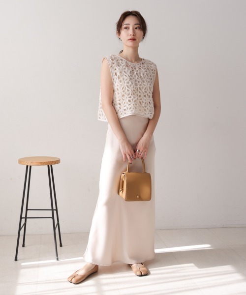 Bab(バブ)の「前後2WAYフラワーレースベスト(ベスト・レディース・アイボリー/ブラック/ベージュ・M)」の8枚目の写真