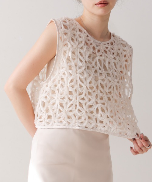 Bab(バブ)の「前後2WAYフラワーレースベスト(ベスト・レディース・アイボリー/ブラック/ベージュ・M)」の9枚目の写真