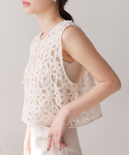 Bab(バブ)の「前後2WAYフラワーレースベスト(ベスト・レディース・アイボリー/ブラック/ベージュ・M)」の10枚目の写真